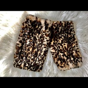 Fabulous Furs kids leopard leg warmers